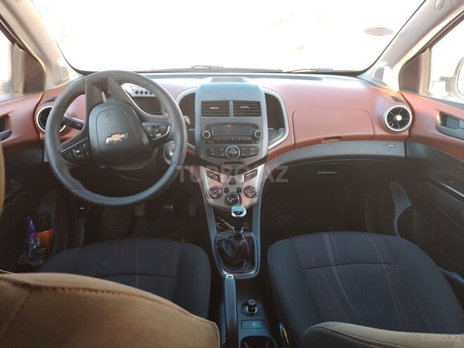 Chevrolet Aveo-15