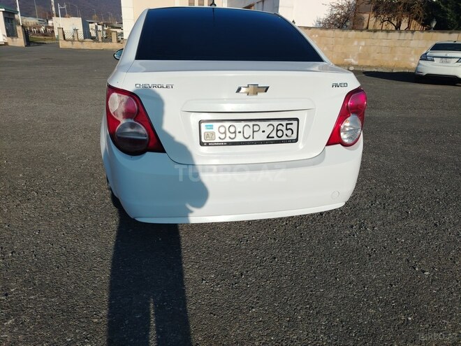 Chevrolet Aveo-10