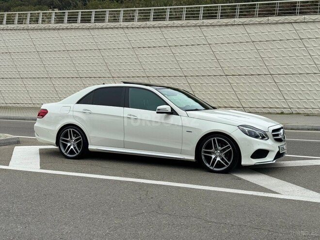 Mercedes E 350 4MATIC 2011, 231,000 km - 3.5 l - Bakı