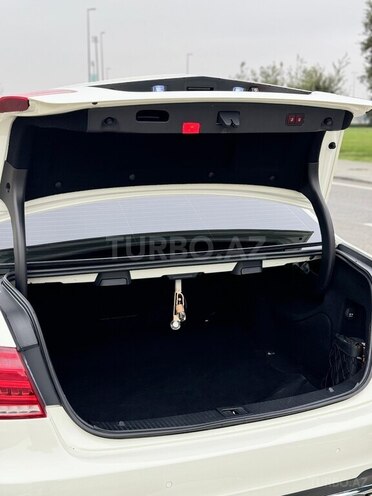Mercedes E 350 4MATIC 2011, 231,000 km - 3.5 l - Bakı