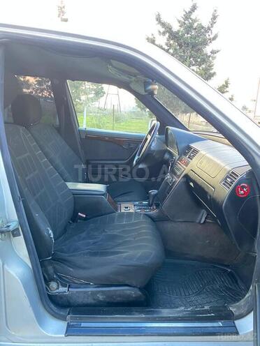 Mercedes C 220 1995, 250,000 km - 2.2 l - Bakı