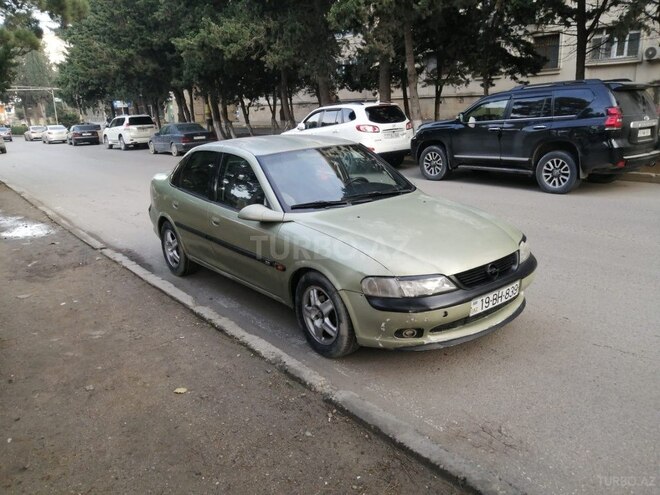 Opel Vectra 1996, 200,000 km - 1.8 l - Bakı