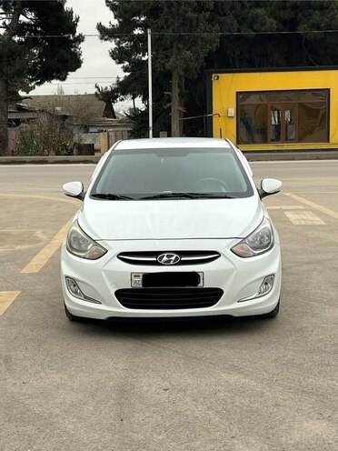 Hyundai Accent 2011, 241,000 km - 1.6 l - Xudat