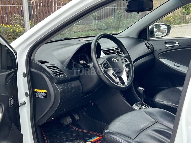 Hyundai Accent 2011, 241,000 km - 1.6 l - Xudat