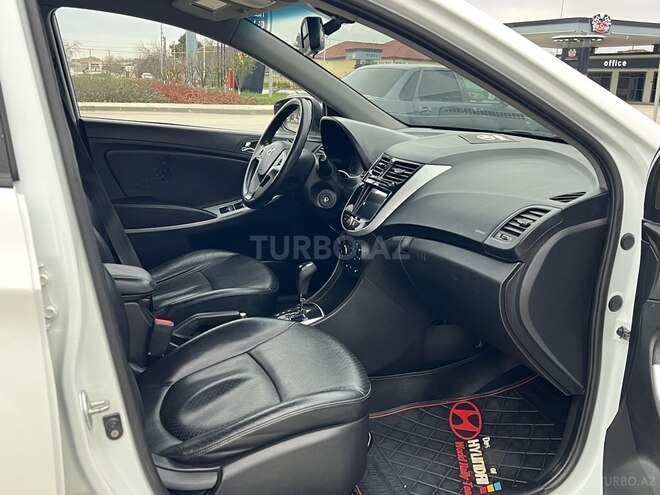 Hyundai Accent 2011, 241,000 km - 1.6 l - Xudat