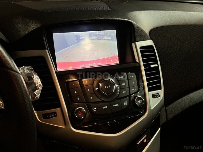 Chevrolet Cruze-19