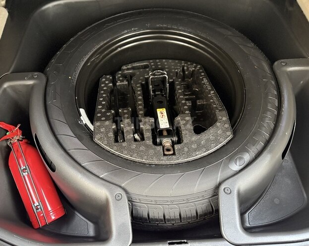 Jeep Grand Cherokee-11