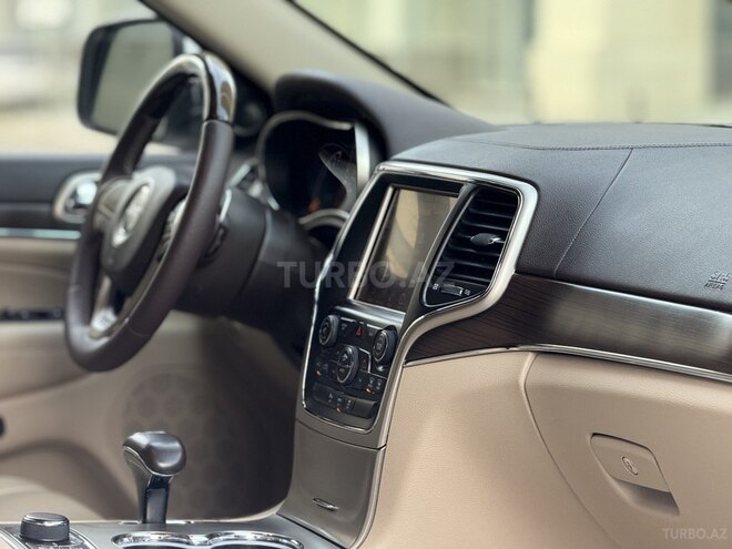 Jeep Grand Cherokee-9