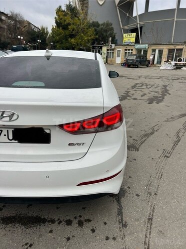 Hyundai Elantra 2016, 186,600 km - 1.6 л - Bakı
