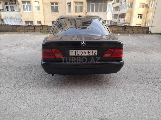 Mercedes E 220 d 1996, 256,333 km - 2.2 l - Bakı