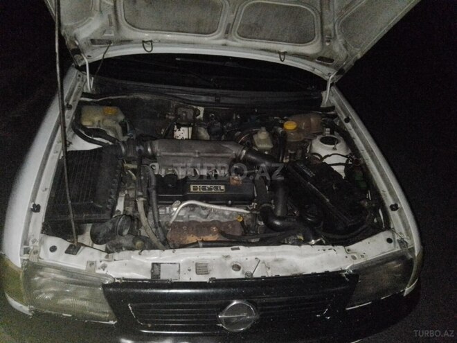 Opel Astra 1996, 480,208 km - 1.7 l - Qax