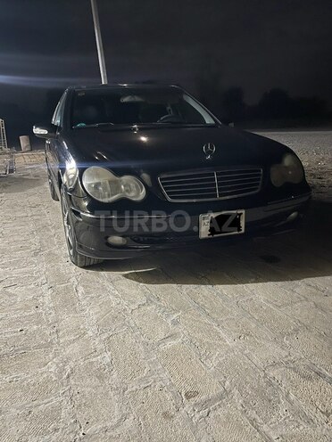Mercedes C 240 2003, 300,000 km - 2.6 л - Salyan