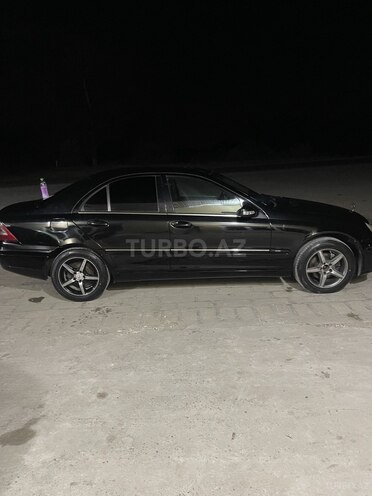 Mercedes C 240 2003, 300,000 km - 2.6 л - Salyan