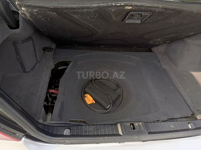 Mercedes E 320 2003, 300,000 km - 3.2 l - Gəncə