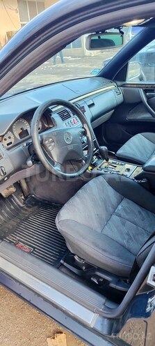 Mercedes E 220 d 1999, 550,000 km - 2.2 l - Bakı