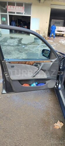 Mercedes E 220 d 1999, 550,000 km - 2.2 l - Bakı