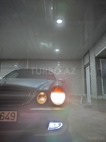 Mercedes E 240 2000, 350,000 km - 2.4 l - Tovuz