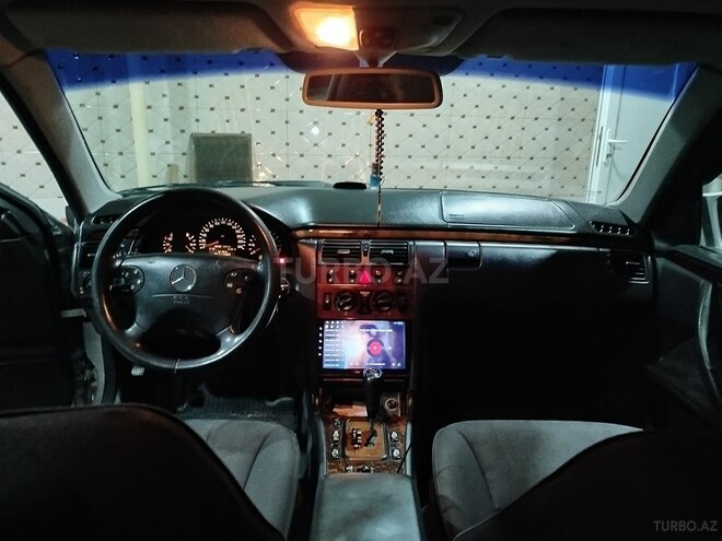 Mercedes E 240 2000, 350,000 km - 2.4 l - Tovuz