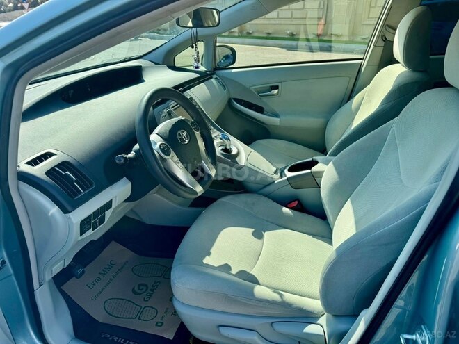 Toyota Prius 2015, 190,000 km - 1.8 л - Bakı