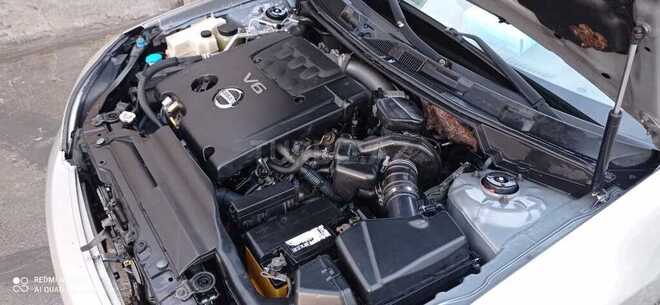 Nissan Teana 2004, 999,999 km - 2.4 л - Salyan