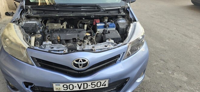 Toyota Yaris 2013, 198,500 km - 1.3 л - Bakı