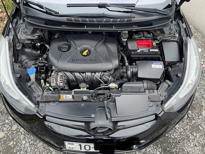 Hyundai Elantra 2015, 185,500 km - 1.8 l - Qəbələ