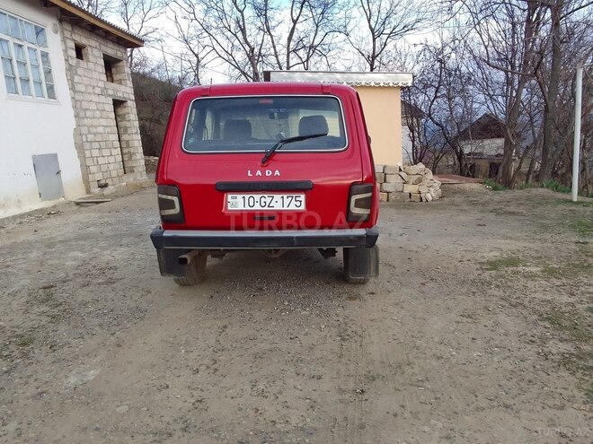 LADA (VAZ) Niva 1995, 100,000 km - 1.7 л - Yardımlı