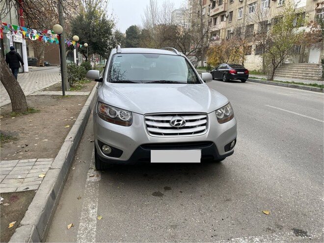 Hyundai Santa Fe-1