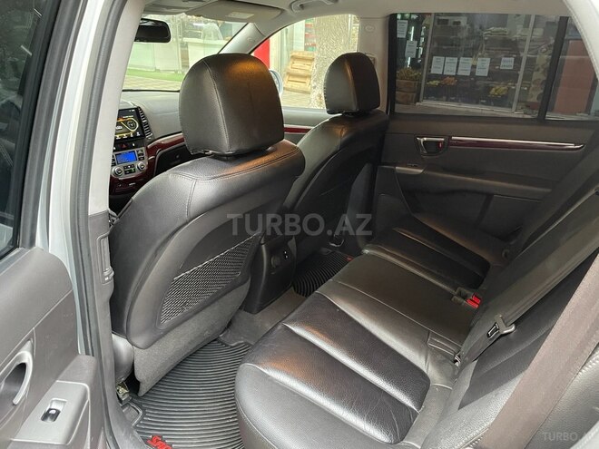 Hyundai Santa Fe-8