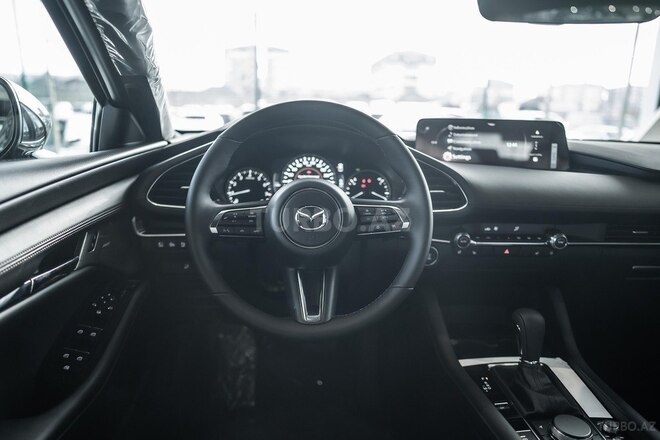 Mazda 3-8