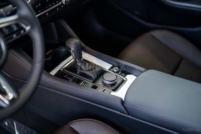 Mazda 3-12
