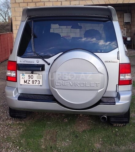 Mitsubishi Pajero io 2001, 300,000 km - 2.0 л - Salyan