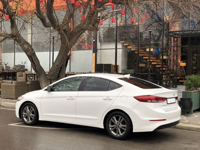 Hyundai Elantra 2017, 154,497 km - 2.0 l - Bakı