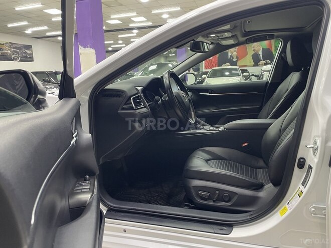 Toyota Camry-9
