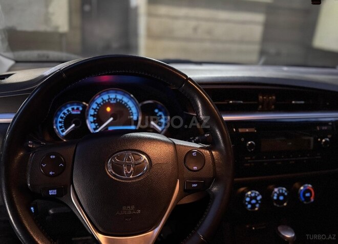Toyota Corolla 2014, 125,000 km - 1.6 л - Bakı