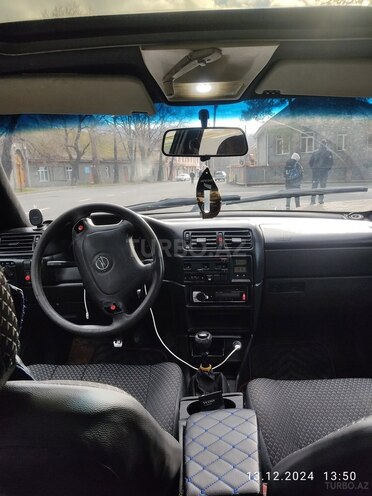 Opel Vectra 1994, 400,000 km - 2.0 l - Qax