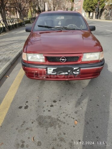 Opel Vectra 1994, 400,000 km - 2.0 l - Qax
