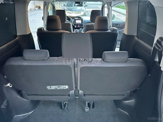 Toyota Noah 2018, 72,000 km - 1.8 l - Bakı