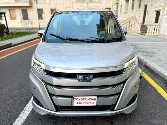 Toyota Noah 2018, 72,000 km - 1.8 l - Bakı