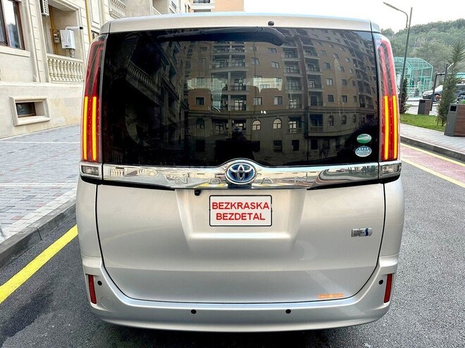 Toyota Noah 2018, 72,000 km - 1.8 l - Bakı