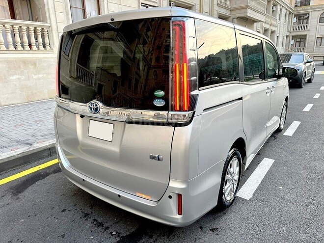 Toyota Noah 2018, 72,000 km - 1.8 l - Bakı