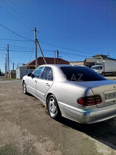 Mercedes E 220 d 1998, 568,800 km - 2.2 l - Sabirabad