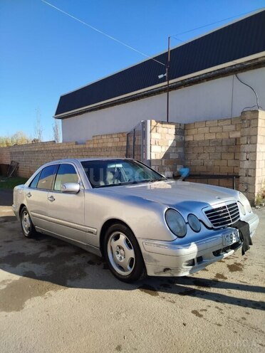 Mercedes E 220 d 1998, 568,800 km - 2.2 l - Sabirabad
