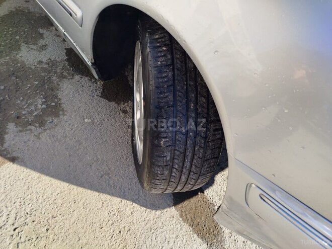 Mercedes E 220 d 1998, 568,800 km - 2.2 l - Sabirabad