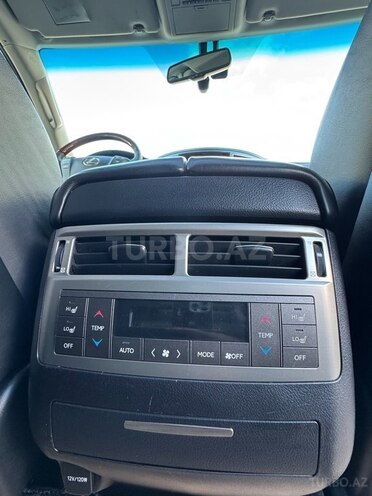 Lexus LX 570-15