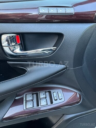 Lexus LX 570-14