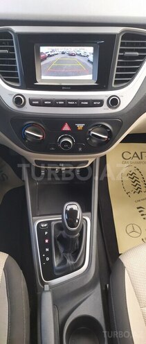 Hyundai Accent 2020, 141,622 km - 1.6 l - Bakı