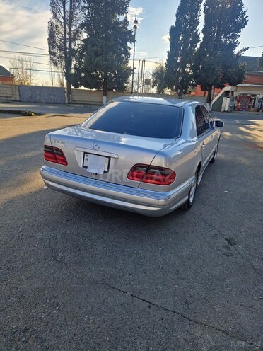 Mercedes E 320 2001, 325,000 km - 3.2 l - Lənkəran