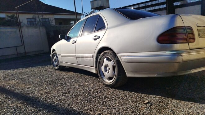 Mercedes E 220 d 1998, 568,800 km - 2.2 l - Sabirabad
