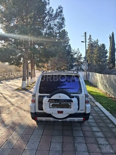 Mitsubishi Pajero 2008, 180,370 km - 3.0 л - Ucar